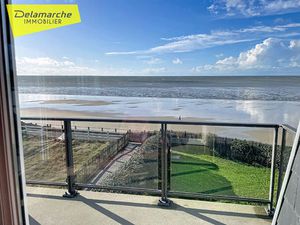 A vendre Ensemble immobilier Hauteville sur mer  front de mer !