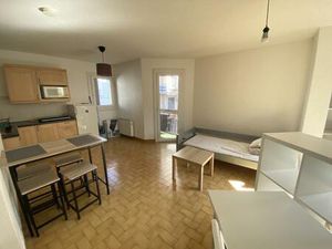 GRENOBLE - 12 RUE GABRIEL PERI - Studio meublé