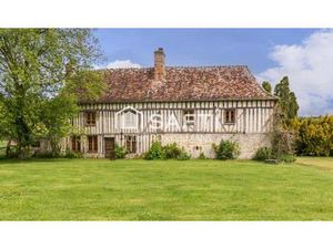 Manoir fin XVIIeme  avec en annexe une ancienne écurie.