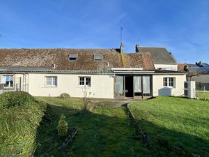 MANTHELAN : plain-pied centre bourg