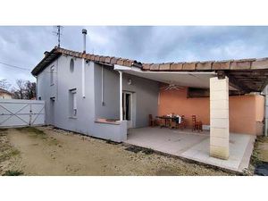 Maison de village avec terrain et dépendances