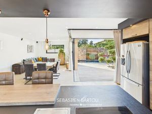 Villa de standing t4 de 140m² avec piscine et double garage