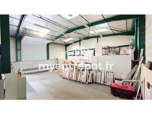 LOCAL D'ACTIVITÉS AVEC BUREAUX À LOUER