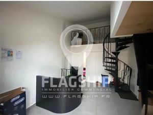 MURS OCCUPES DE RESTAURANT RAPIDE