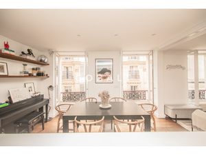 Appartement 3 chambres - Paris IX