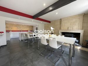 ENSEMBLE DE DEUX MAISONS : MAISON FAMILIALE + MAISON ATTENANTE