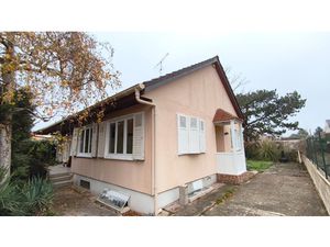 Maison de plain-pied à vendre 3 chambres avec sous-sol et jardin de 400 m²