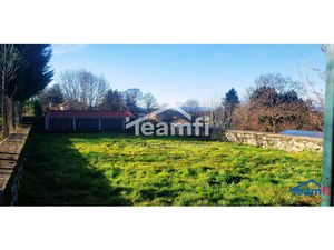 TERRAIN 300m2  Plein centre de Ste Sigolène