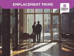 22400 LAMBALLE. LOCAL COMMERCIAL / BUREAUX . EMPLACEMENT PREMIUM .HYPER CENTRE