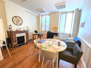 2 locaux commerciaux  Beaugency hypercentre