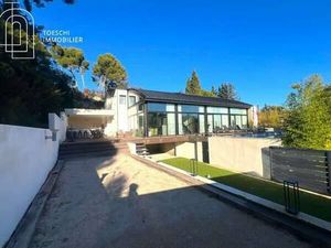 Maison contemporaine 260 m2 avec piscine