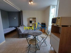 Studio meublé Lussac Les Chateaux 1 pièce(s) 22 m2