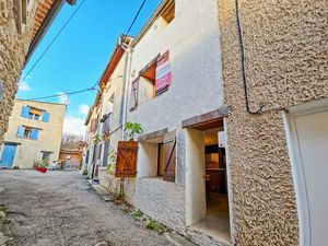 Vente maison 2 pièces 59 m² Saint-Étienne-les-Orgues (04230)