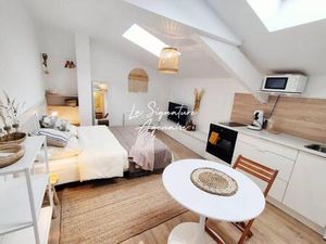 Immeuble de 245m2 avec 6 appartements et un garage