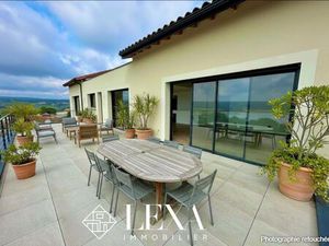 Maison contemporaine avec vue panoramique sur lac