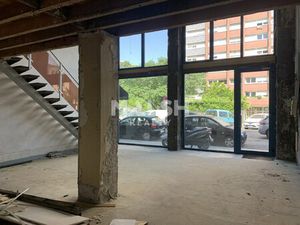 Location Local commercial 104m²