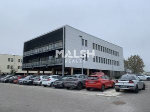 Location Local Professionnel 88m²