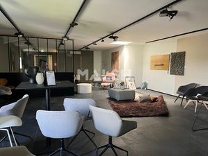 Location Local commercial 187m²