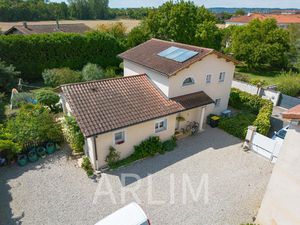 Villa d'exception à Balan