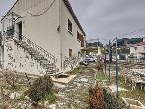 Bas de villa T3 avec jardin