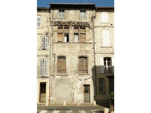 Bâtisse de qualité à Avignon