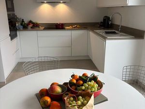 Grand 2 pièces duplex loft près du port Santa Lucia