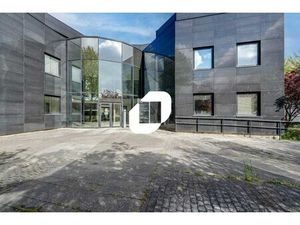 A VENDRE  Bureaux en très bon état