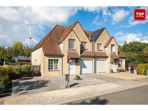 Instapklare woning in rustige straat met 3 slaapkamers  tuin en garage.