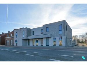 Volleidg afgewerkte nieuwbouwwoning met carport te Sleihage