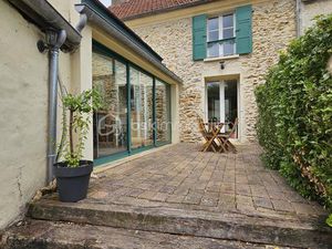 Maison en pierre de 115 m² à Pommeuse