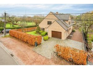 Karaktervolle villa op Toplocatie te Wambeek