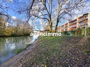 SUPERBE APPARTEMENT TRAVERSANT A RENOVER BORDS DE MARNE  EMPLAC