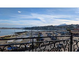 T4 102 m2 1ère ligne Mer à Socoa avec ascenseur...