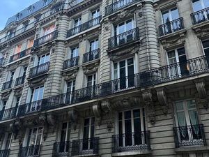 2 Chambres de service mitoyennes  trés bonne rentabilité