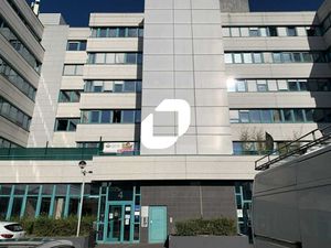 A LOUER  Bureaux en pied de la future gare Ligne 18