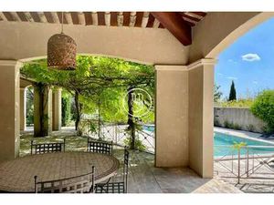 Villa de luxe à vendre à Saint-Rémy-de-Provence : 1 995 000€ | 242m²