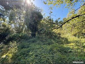 Terrain constructible Le Langon 1465m2