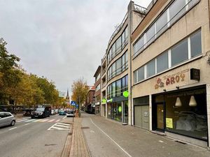 Building over DE KROON.