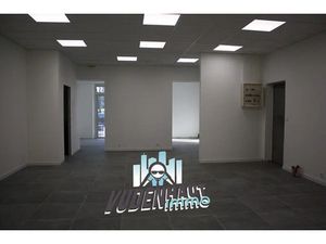 Local commercial 224 m²