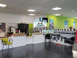 Local commercial 250 m²