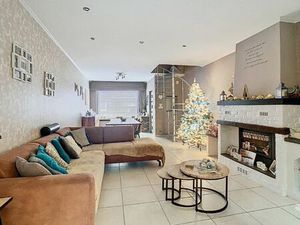 Zéér ruime gezinswoning met 6 SLPK én garage!