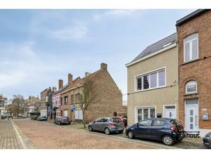 Grotendeels gerenoveerde woning met 3 ruime kamers en 2 badkamers!