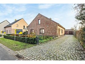 Open bebouwing op een perceel van 1.205m² in Meerdonk