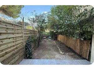 Studio de 21m2 avec jardin 25m2 + place de parking privative