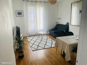 Grand T2 de 59 m² en plein centre de Tours  avec parking et cave