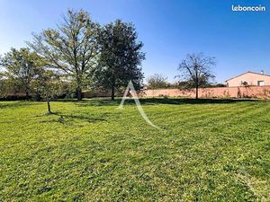 Terrain 1100 m² LE FAUGA