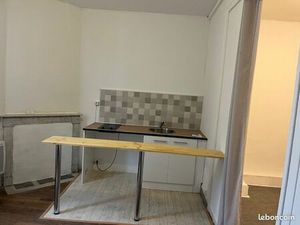 Sens  ctre ville gare  Studio refait à neuf