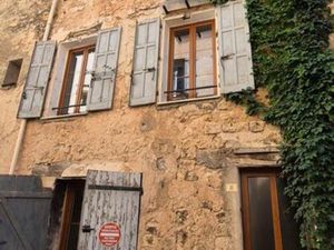Appartement 3 pièces dans maison de village  Bargemon  rue du château + remise