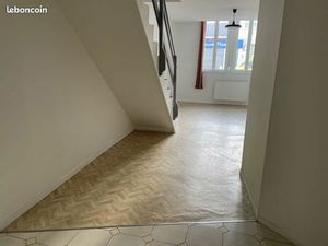Appartement rdc duplex 68m2 CROUY (eau comprise)