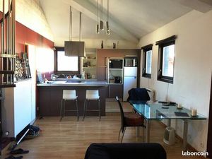 F2 type « loft » 54m2 tout équipé  terrasse  wifi  proche campus